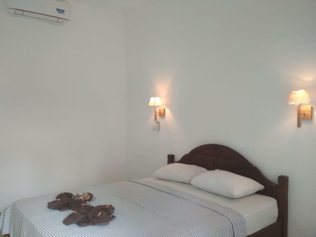 Almaida II Gili Trawangan Bed & Breakfast エクステリア 写真