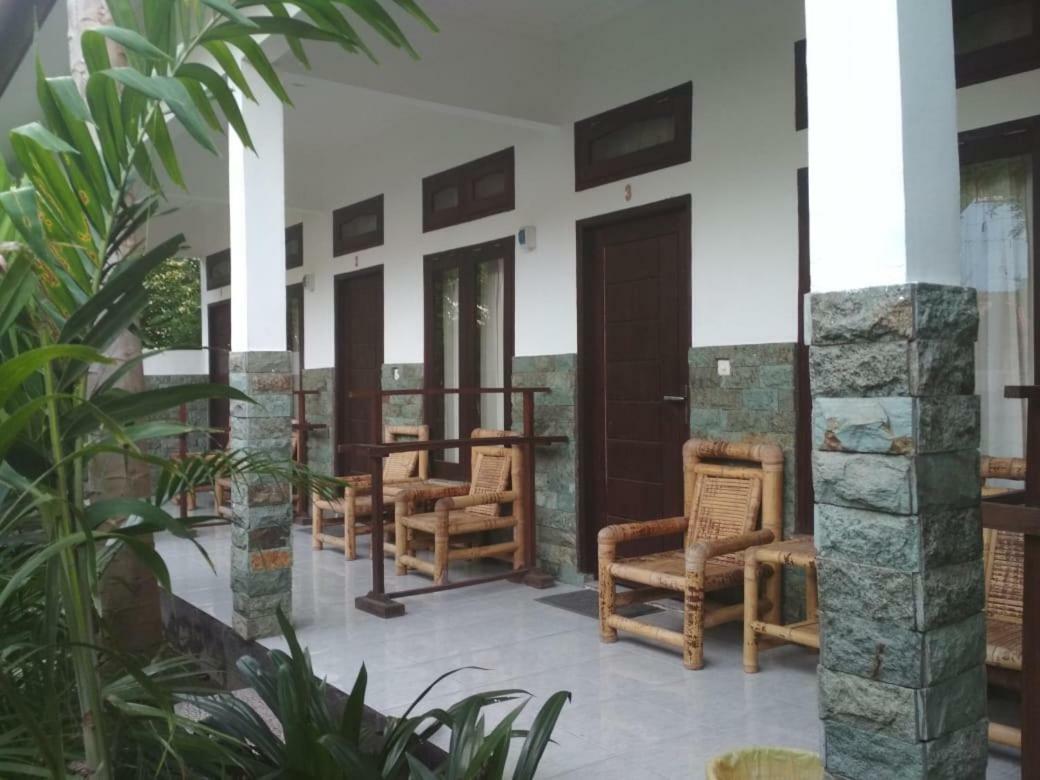 Almaida II Gili Trawangan Bed & Breakfast エクステリア 写真